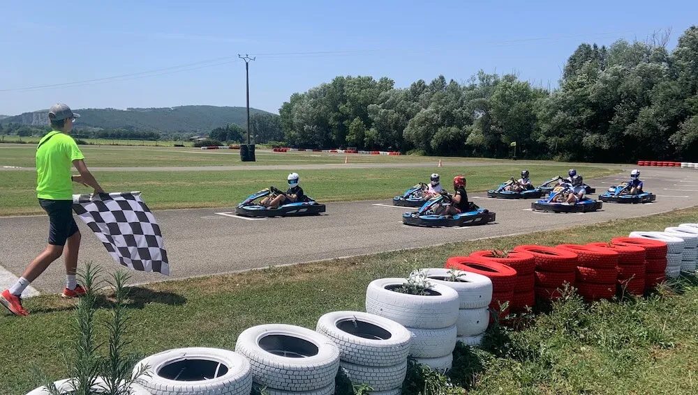 Camp de karting été
