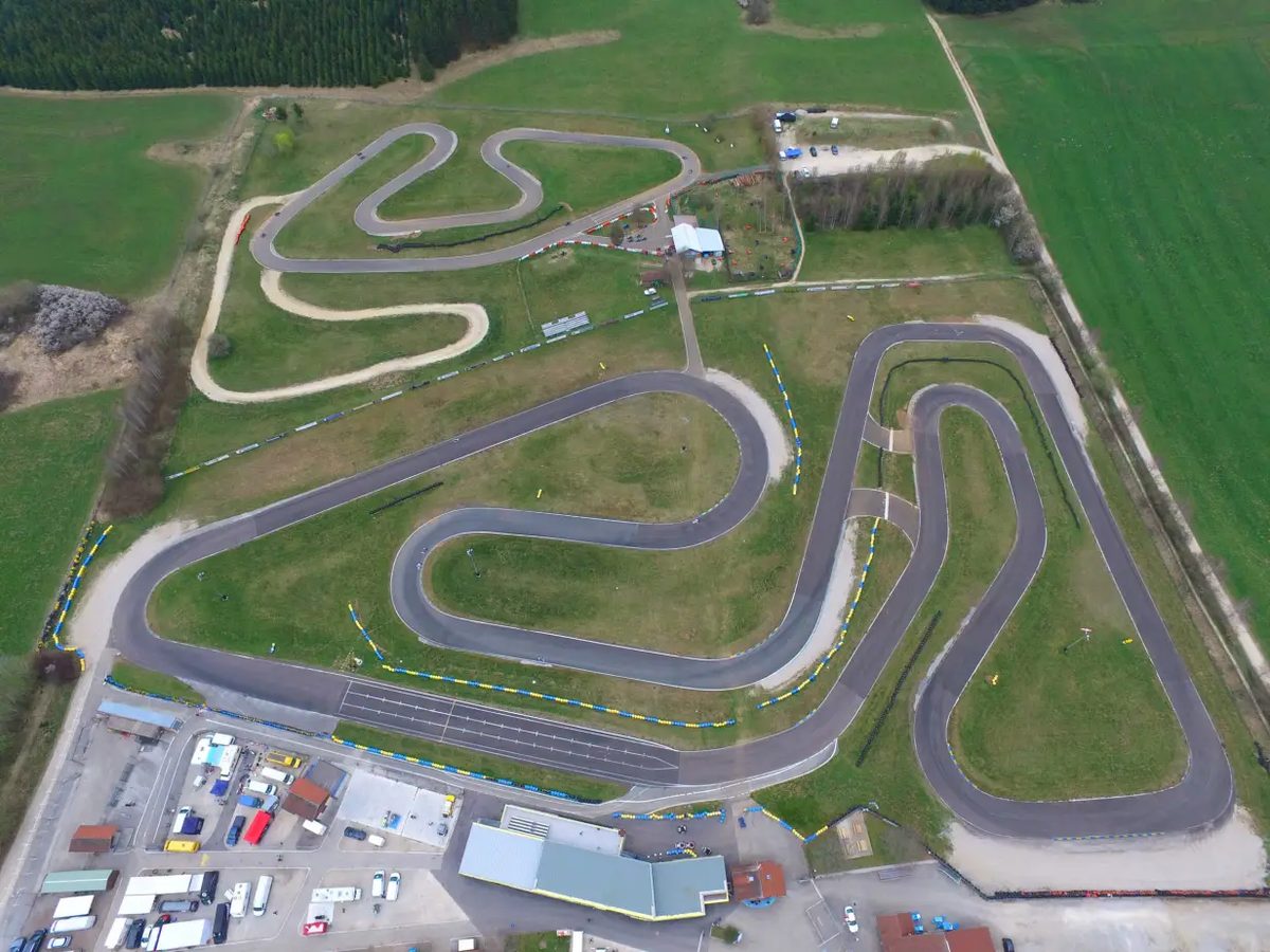 circuit de l'enclos au karting de levier